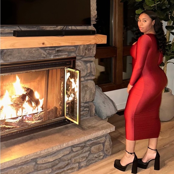 Red Bodycon Dress - Picture 2 of 2